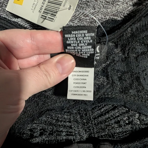 Hot Topic Black Sheer Lace Top - Picture 6 of 9